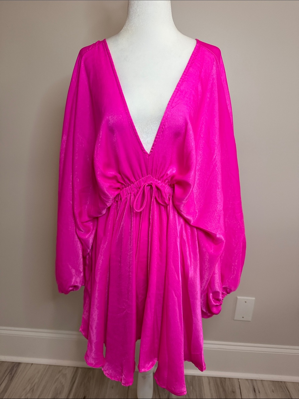 NWT Women’s Fuchsia Deep V Satin  Dress size small